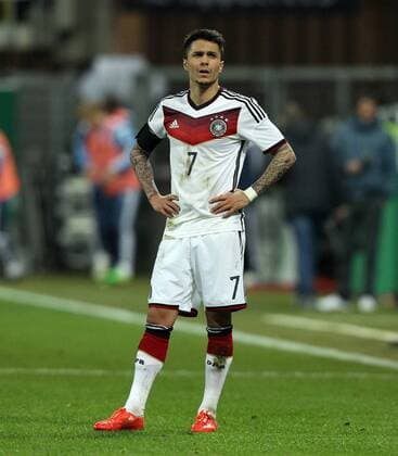 v.li.: Leonardo Bittencourt (Deutschland) enttäuscht schauend, Enttäuschung, disappointed Fussball, Testspiel, U 21-Männer, Deutschland - Italien, xmrx