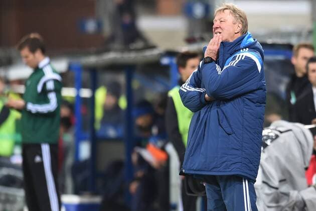 Paderborn, Deutschland 27. Maerz 2015: U21 U 21 Laenderspiel 2015 - Deutschland vs. Italien. Trainer Horst Hrubesch (Deutschland) nachdenklich. mt