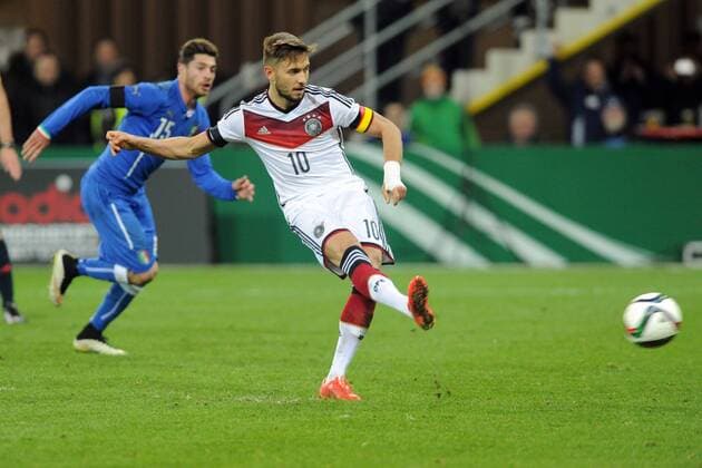 Moritz Leitner (Deutschland, VfB Stuttgart) verwandelt den Elfmeter zum Tor, Treffer zum 2:2 Fussball --- U21 U 21 Nationalmannschaft --- Deutschland vs Italien --- 27.03.2015 , EP_RSL
