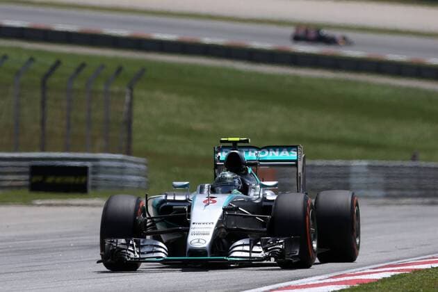 Motorsports: FIA Formula One World Championship WM Weltmeisterschaft 2015, Grand Prix of Malaysia, 6 Nico Rosberg (GER, Mercedes AMG Petronas Formula One Team), xHOCHxZWEIx