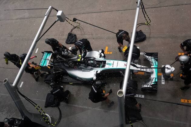 Nico Rosberg; Mercedes Grand Prix, auf Pole Unwetter beim Qualifying, formula 1 GP, Malaysia in Kuala Lumpur Sepang 28.03.2015 Photo:mspb Thomas Melzer Nico Rosberg; Unwetter beim Qualifying, formula 1 GP, Malaysia