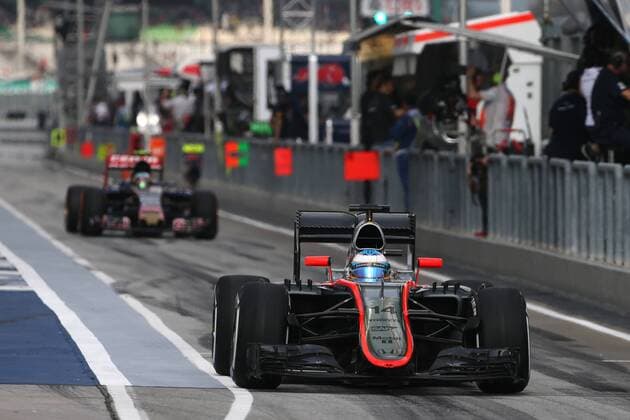 Motorsports: FIA Formula One World Championship WM Weltmeisterschaft 2015, Grand Prix of Malaysia, 14 Fernando Alonso (ESP, McLaren Honda), xHOCHxZWEIx