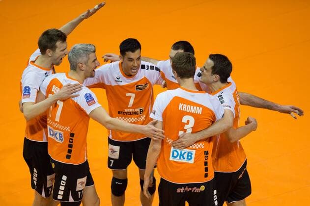 28.03.2015, Max Schmeling Halle, Berlin Volleyball, 2015 CEV Volleyball Champions League, Final Four, Halbfinale, BR Volleys (GER) vs. Zenit Kazan (RUS) Jubel Paul Carroll ( 12 Berlin), Rob Johannes Bontje ( 17 Berlin), Kawika Shoji ( 7 Berlin), Scott Joseph Touzinsky ( 1 Berlin), Robert Kromm ( 3 Berlin), Tomas Kmet ( 14 Berlin)