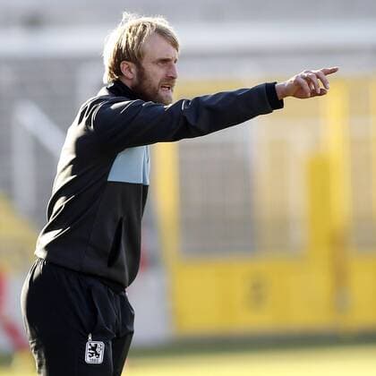 Trainer Daniel Bierofka (1860); Fußball, Regionalliga Bayern, Saison 2014 2015, TSV 1860 München II - FC Würzburger Kickers, 28.03.2015, Städtisches Stadion an der Grünwalder Straße, München