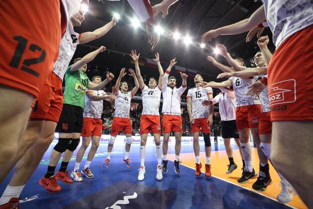 Berlin, Deutschland, 28.03.2015: Volleyball CEV Champions League Final 4 2015 - Halbfinale 2 PGE Skra Belchatow - Asseco Resovia Rzeszow. Rzeszow bejubelt den Sieg im Halbfinale gegen Belchatow