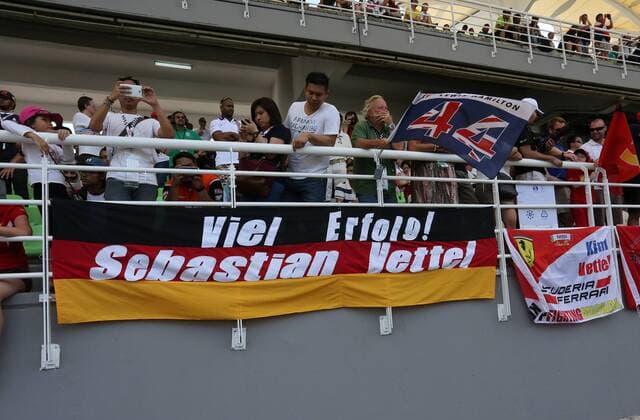 Vettel Fans, Malaysia in Kuala Lumpur Sepang 29.03.2015 Photo:mspb Thomas Melzer Fans, F1 GP Malaysia