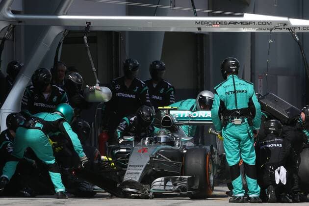 Motorsports: FIA Formula One World Championship WM Weltmeisterschaft 2015, Grand Prix of Malaysia, 6 Nico Rosberg (GER, Mercedes AMG Petronas Formula One Team), xHOCHxZWEIx