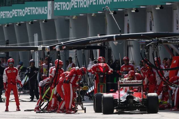 Motorsports: FIA Formula One World Championship WM Weltmeisterschaft 2015, Grand Prix of Malaysia, 7 Kimi Raikkonen (FIN, Scuderia Ferrari), xHOCHxZWEIx