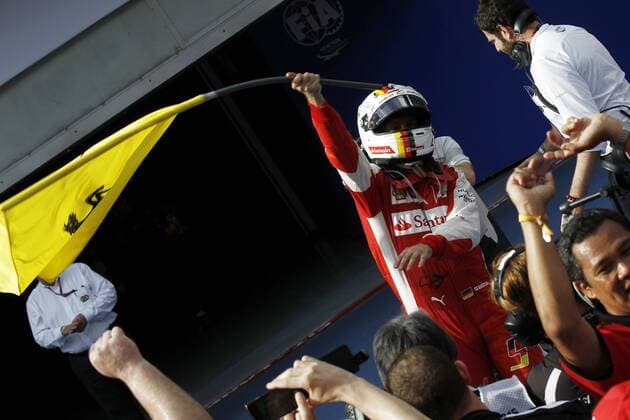 Motorsports: FIA Formula One World Championship WM Weltmeisterschaft 2015, Grand Prix of Malaysia, 5 Sebastian Vettel (GER, Scuderia Ferrari), xHOCHxZWEIx