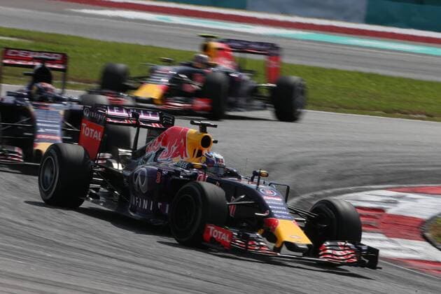 Motorsports: FIA Formula One World Championship WM Weltmeisterschaft 2015, Grand Prix of Malaysia, 3 Daniel Ricciardo (AUS, Infiniti Red Bull Racing), xHOCHxZWEIx