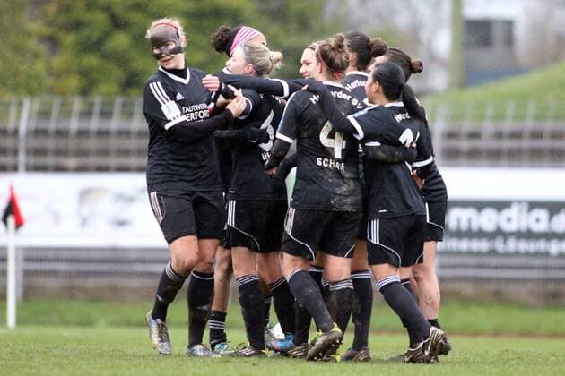 Herford jubelt nach dem 2:2, Kirsten Nesse (Herforder SV), (2.vl.) erzielte das Tor. Torschütze, scores the goal, Tor, Goal, Torerfolg, Aktion, Action Fussball, Allianz Frauen-Bundesliga, Herforder SV - TSG 1899 Hoffenheim xygx