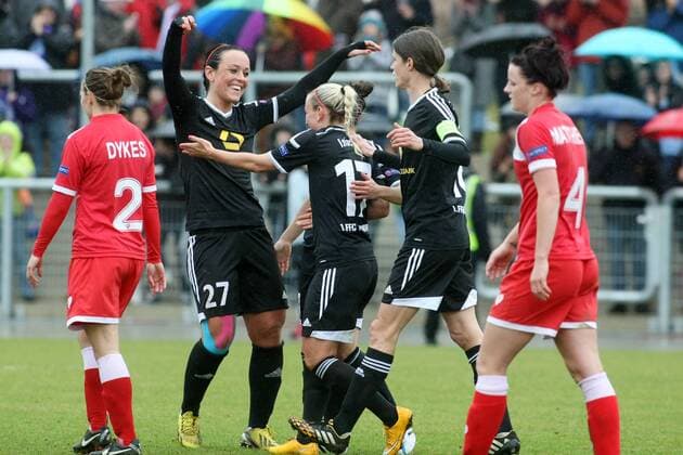 Viertelfinale Rueckspiel der UEFA Women s Champions League: 1. FFC Frankfurt gegen Bristol Academy WFC am Sonntag (29.03.2015) im Stadion am Brentanobad in Frankfurt am Main. Jubel nach 3:0 durch Mandy Islacker (1. FFC Frankfurt).