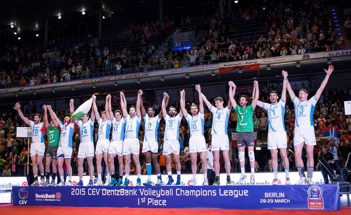 Berlin, Deutschland, 29.03.2015: Volleyball CEV Champions League Final 4 2015 - Finale Siegerehrung. Kazan bejubelt den Sieg beim Final 4