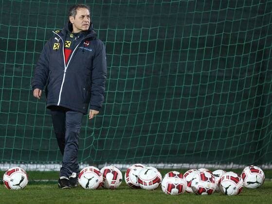SOCCER - UEFA EURO EM Europameisterschaft Fussball 2016 quali, AUT vs BIH VIENNA,AUSTRIA,29.MAR.15 - SOCCER - UEFA European Championship EM Europameisterschaft 2016, European Qualifiers, OEFB international match Länderspiel Austria vs Bosnia and Herzegovina, training team AUT. Image shows head coach Marcel Koller (AUT). GEPAxpictures xChristianxOrt 