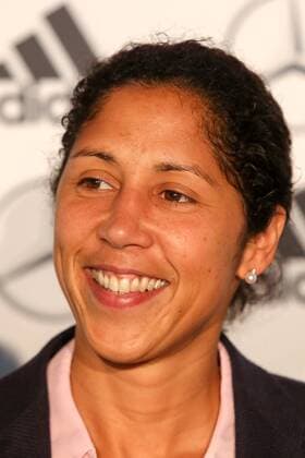 Steffi Jones (DFB-Direktorin Mädchenfußball und Frauenfußball), lacht, lachen, fröhlich, strahlend, optimistisch, Fussball, Pressekonferenz DFB-Frauen, DFB-Zentrale, xozx