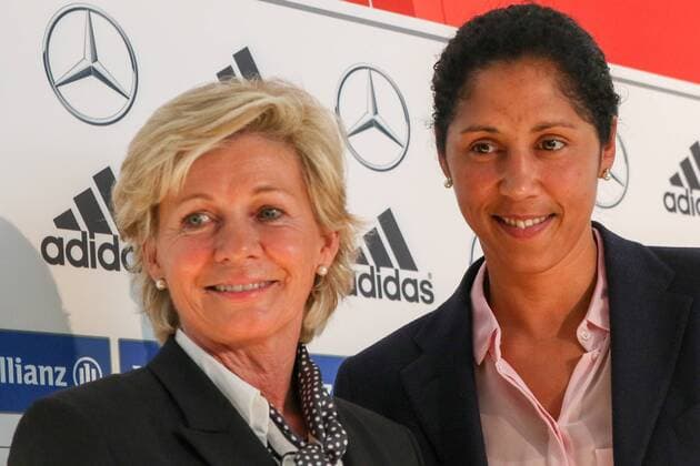 v.li.: Silvia Neid (Bundestrainerin, DFB-Trainerin), Steffi Jones (DFB-Direktorin Mädchenfußball und Frauenfußball, Bundestrainerin ab 2016), Fussball, Pressekonferenz DFB-Frauen, DFB-Zentrale, xozx