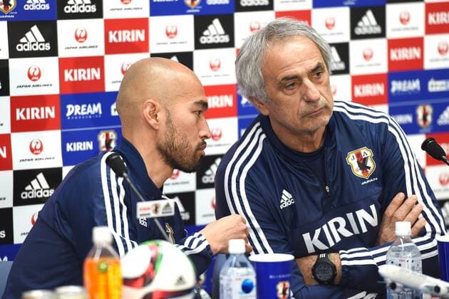 (L-R) Gun Hiwatashi, Vahid Halilhodzic (JPN), MARCH 30, 2015 - Football Soccer : Japan training session at Tokyo Stadium in Tokyo, Japan. Noxthirdxpartyxsales  (dlra004135)