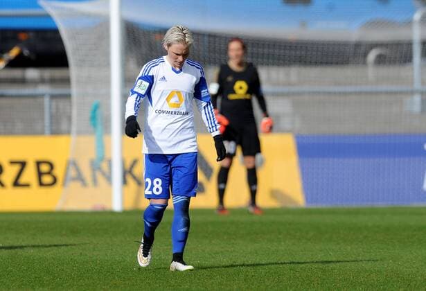 01.04.2015, xfux, Fussball DFB Pokal Halbfinale Damen, 1.FFC Frankfurt - Turbine Potsdam, v.l. Jessica Fishlock (1.FFC Frankfurt) enttaeuscht, enttaeuscht schauend, dissapointed