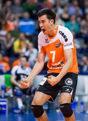 Berlin, Deutschland, 02.04.2015: Volleyball Bundesliga - Playoffs Halbfinale Spiel 1 Saison 2014 2015 - Berlin Recycling Volleys - SWD Powervolleys Dueren Düren. Kawika Shoji (BR Volleys 7)