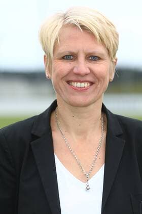 04.04.2015 - Fussball - Saison 2014 2015 - Training und Fototermin DFB Nationalmannschaft Damen Frauen GER Bundesrepublik Deutschland - JüRa - Doris Fitschen (Bundesrepublik Deutschland GER) Einzelfoto Portrait