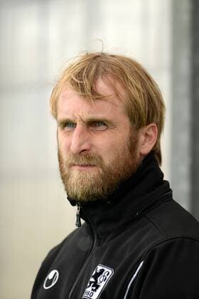 v.li.: Trainer Daniel Bierofka (TSV 1860 München II) enttäuscht schauend, Enttäuschung, Frustration, disappointed, pessimistisch, Einzelbild, Aktion, Action Porträt, Portrait, Fussball, Regionalliga Bayern, FC Bayern München II - TSV 1860 München II, xslx