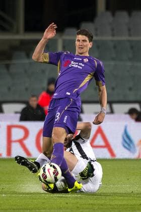 Mario Gomez (Fiorentina), Leonardo Bonucci (Juventus), APRIL 7, 2015 - Football Soccer : Coppa Italia (Tim Cup) Semi-final 2nd leg match between Fiorentina 0-3 Juventus at Artemio Franchi Stadium in Firenze, Italy. Noxthirdxpartyxsales  (ptmb073130)