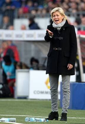 GER, Frauen-Länderspiel, WM-Test, Deutschland vs Brasilien 08.04.15, Fürth, Stadion am Laubenweg, GER, Frauen - Länderspiel, Testspiel WM-Test, Deutschland vs Brasilien im Bild Bundestrainerin Silvia Neid (Deutschland)