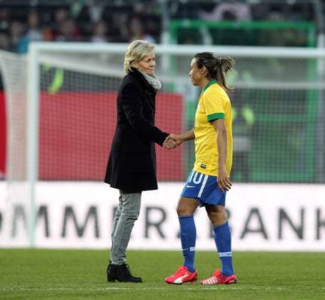 v.li.: Trainerin Silvia Neid (Deutschland) und Marta Silva (Brasilien) Fussball, Frauen-Länderspiel, Deutschland - Brasilien, xmrx