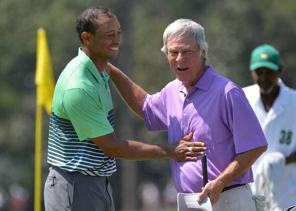 Tiger Woods and Ben Crenshaw shake hands after their practice round at the 2015 Masters Tournament at Augusta, National in Augusta, Georgia on April 8, 2015.  AUG20150408324 KEVINxDIETSCH