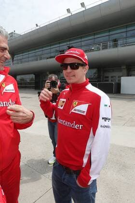 Motorsports: FIA Formula One World Championship WM Weltmeisterschaft 2015, Grand Prix of China, Maurizio Arrivabene (ITA, Scuderia Ferrari), 7 Kimi Raikkonen (FIN, Scuderia Ferrari), xHOCHxZWEIx