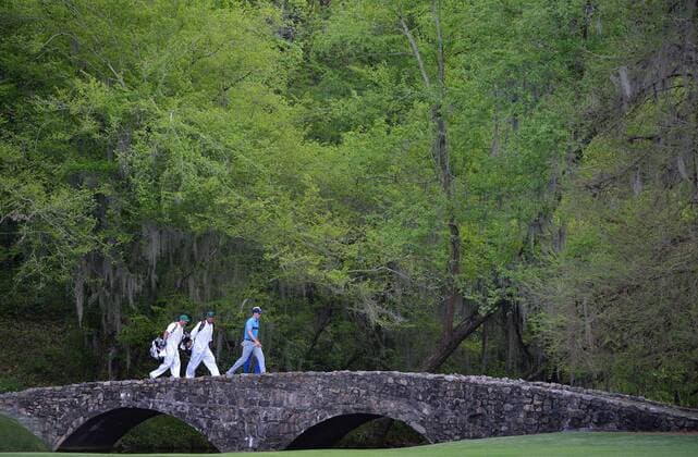 Jordan Spieth walks to the 13th fairway after his tee shot in the first round at the 2015 Masters Tournament at Augusta National Golf Club in Augusta, Georgia on April 9, 2015.  MAS20150409196 KEVINxDIETSCH