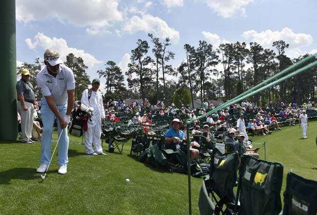 Darren Clarke from Northern Ireland chips on to the 18th green in the first round at the 2015 Masters Tournament at Augusta National Golf Club in Augusta, Georgia on April 9, 2015.  MAS20150409289 KEVINxDIETSCH