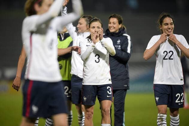 joie des joueuses francaises en fin de match Laure Boulleau (France) FOOTBALL : France vs Canada - Amical - 09 04 2015 JBAutissier Panoramic 