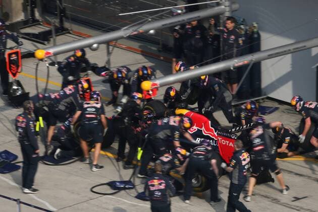 Motorsports: FIA Formula One World Championship WM Weltmeisterschaft 2015, Grand Prix of China, pit stop training of Infiniti Red Bull Racing xHOCHxZWEIx