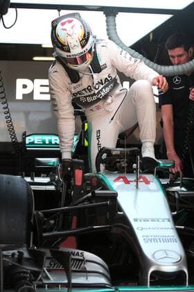 Motorsports: FIA Formula One World Championship WM Weltmeisterschaft 2015, Grand Prix of China, 44 Lewis Hamilton (GBR, Mercedes AMG Petronas Formula One Team), xHOCHxZWEIx