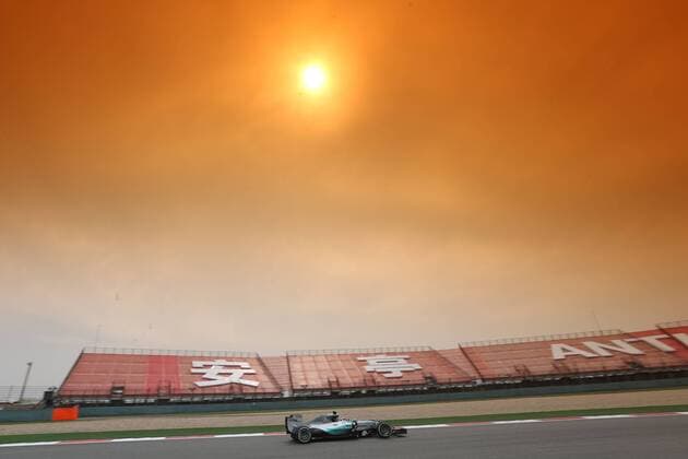 Motorsports: FIA Formula One World Championship WM Weltmeisterschaft 2015, Grand Prix of China, 6 Nico Rosberg (GER, Mercedes AMG Petronas Formula One Team), xHOCHxZWEIx