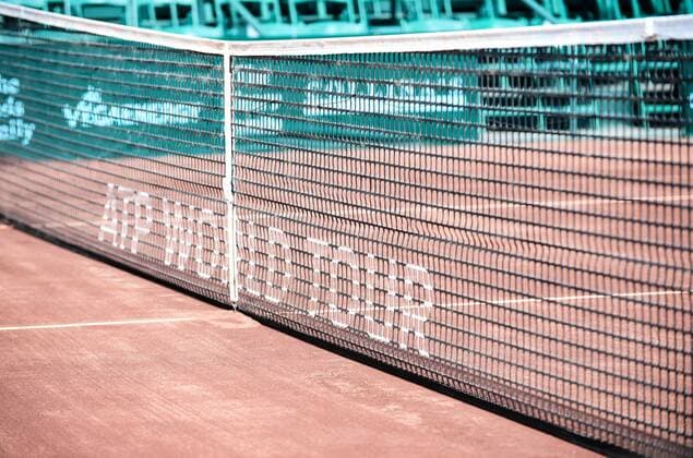Apr 8, 2015- Houston, TX-- The ATP Tennis Herren World Tour 250 is underway with third round play of the U.S. Men s Clay Court Championship, River Oaks Country Club, Houston, TX. TENNIS: APR 08 US Men s Clay Court Championship Icon150408002 EDITORIAL USE ONLY