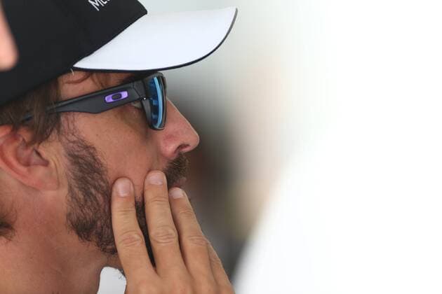 11.04.2015 - Free Practice 3, Fernando Alonso (ESP) McLaren Honda MP4-30 Chinese Grand Prix, Shanghai 09 - 12 April 2015 