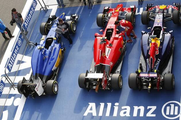 Motorsports: FIA Formula One World Championship WM Weltmeisterschaft 2015, Grand Prix of China, parc ferme, 3 Daniel Ricciardo (AUS, Infiniti Red Bull Racing), 7 Kimi Raikkonen (FIN, Scuderia Ferrari), 12 Felipe Nasr (BRA, Sauber F1 Team), xHOCHxZWEIx