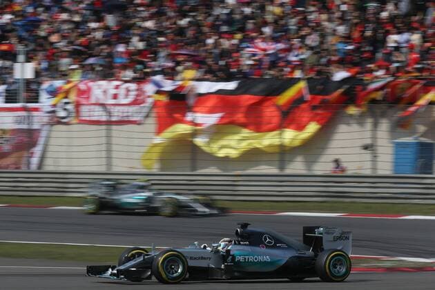 Motorsports: FIA Formula One World Championship WM Weltmeisterschaft 2015, Grand Prix of China, 44 Lewis Hamilton (GBR, Mercedes AMG Petronas Formula One Team), xHOCHxZWEIx
