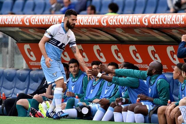 12.04.2015. Rome, Italy. Serie A Football. Lazio Roma versus FC Empoli. Antonio Candreva celebrates with his teammates on th ebench after he scored for 0-3 xGiuseppexMaffiax  ActionPlus11612795