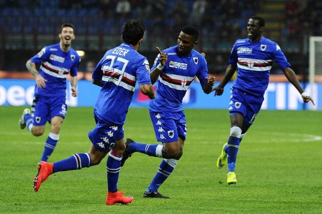 Esultanza Samuel Eto o al gol di Roberto Soriano Sampdoria 0-1. Celebration goal Milano 12-04-2015 Stadio Giuseppe Meazza - Football Calcio Serie A Milan - Sampdoria. Foto Giuseppe Celeste Insidefoto giuseppexceleste