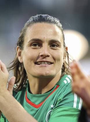 Nadine ANGERER, DFB 1 lacht, lächelt, lachend, smile, froh, happy ,, Portrait, Porträt DEUTSCHLAND - BRASILIEN (4-0) DFB Damen Nationalmannschaft Fussball Laenderspiel , Fuerth am 08.04.2015 Saison 2014 2015, Saison1415,
