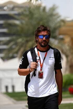 17.04.2015 - Fernando Alonso (ESP) McLaren Honda MP4-30 Bahrain Grand Prix, Sakhir 16 - 19 April 2015 