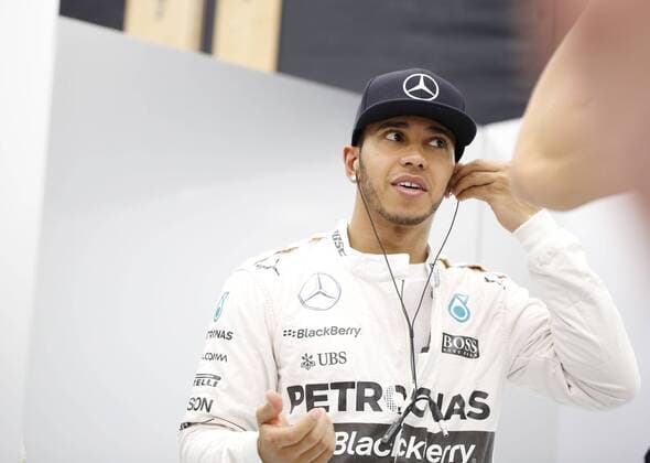 Motorsports: FIA Formula One World Championship WM Weltmeisterschaft 2015, Grand Prix of Bahrain, 44 Lewis Hamilton (GBR, Mercedes AMG Petronas Formula One Team), xHOCHxZWEIx