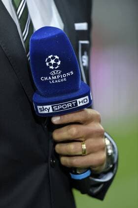 15.04.2015, Fussball Championsleague 2014 2015, Viertelfinale Hinspiel, FC Porto - FC Bayern München, im Estadio Dragao in Porto (Portugal). SKY Mikrofon. 