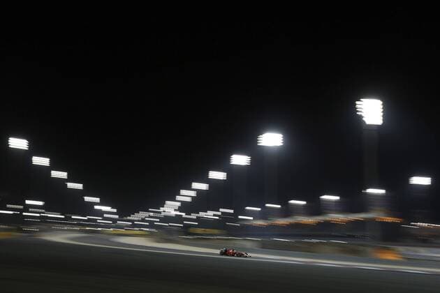17.04.2015 - Free Practice 2, Sebastian Vettel (GER) Scuderia Ferrari SF15-T Bahrain Grand Prix, Sakhir 16 - 19 April 2015 