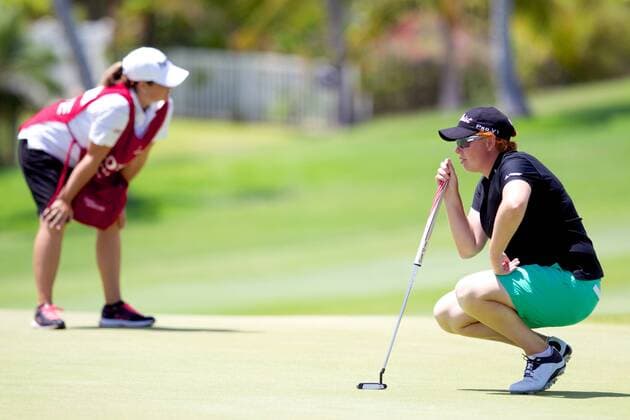 April 17, 2015 - Felicity Johnson lines up her putt on the 15th hole during the third round of the Lotte Championship presented by Hershey at Ko Olina Golf Club in Kapolei, HI LPGA Golf Damen Golf 2015: Lotte Championship APR 17 - ZUMAc04_