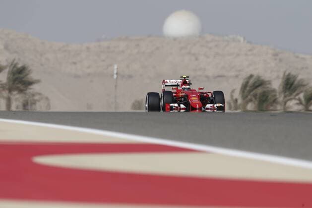Motorsports: FIA Formula One World Championship WM Weltmeisterschaft 2015, Grand Prix of Bahrain, 7 Kimi Raikkonen (FIN, Scuderia Ferrari), xHOCHxZWEIx