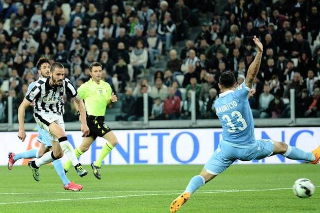 Serie A Juventus Turin - Lazio Rom Tor Leonardo Bonucci 